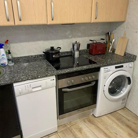 Appartement Apartamento Completo Para 8 Personas A 5 Minutos Del Aeropuerto E Ifema à Madrid Extérieur photo