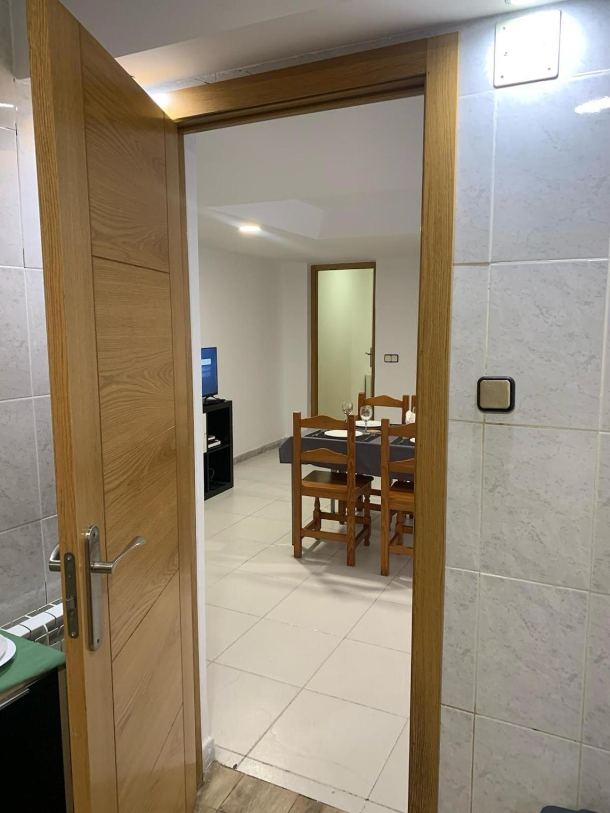 Appartement Apartamento Completo Para 8 Personas A 5 Minutos Del Aeropuerto E Ifema à Madrid Extérieur photo