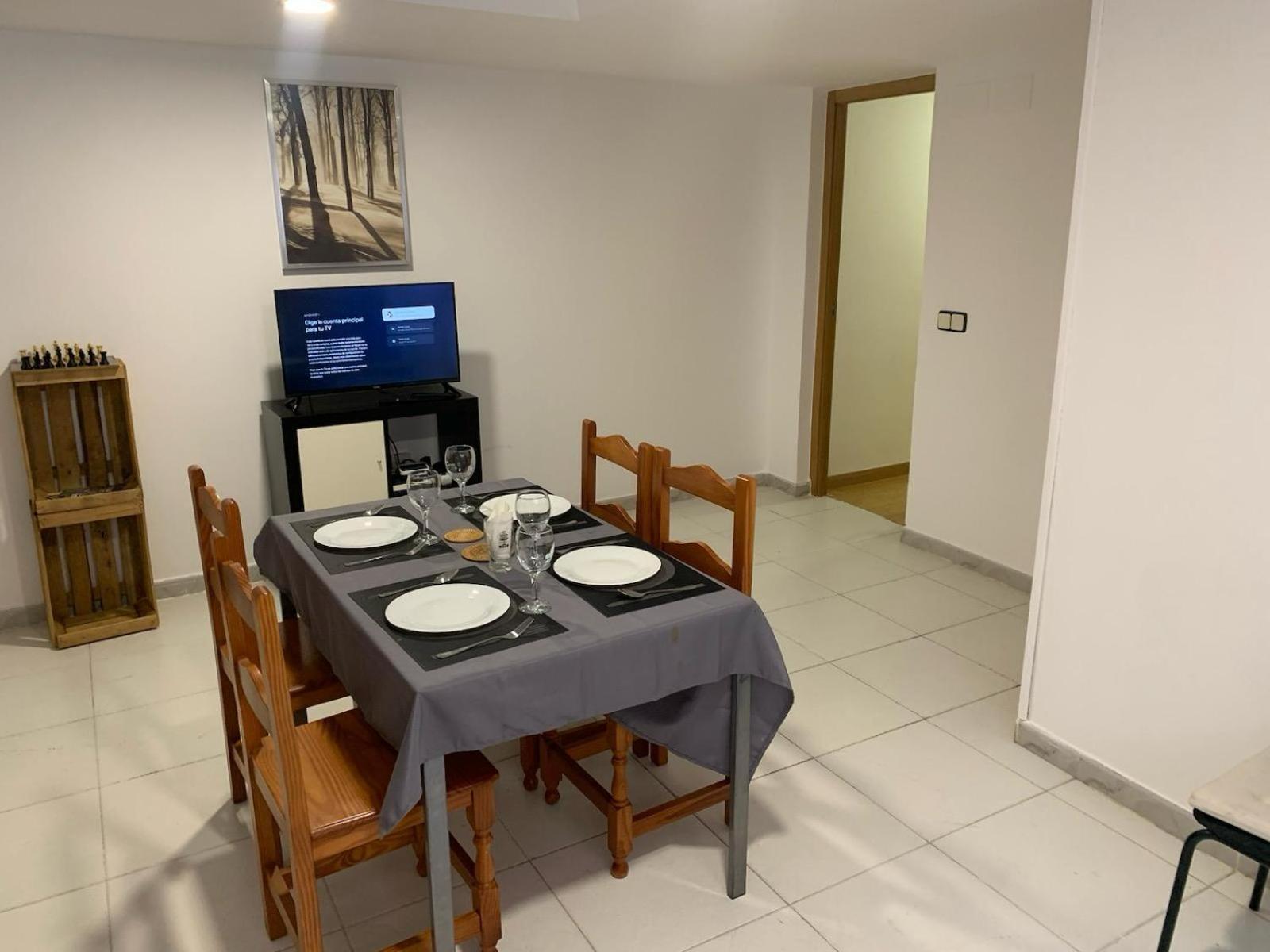 Appartement Apartamento Completo Para 8 Personas A 5 Minutos Del Aeropuerto E Ifema à Madrid Extérieur photo