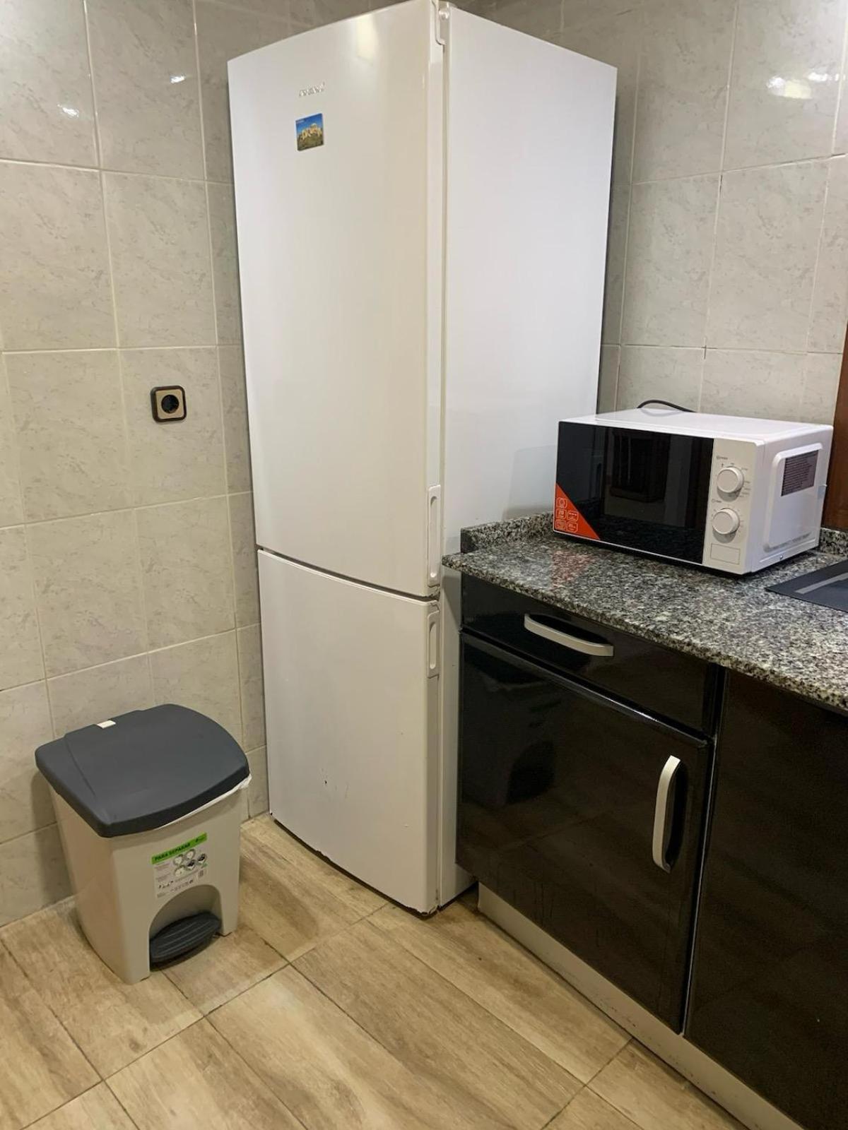 Appartement Apartamento Completo Para 8 Personas A 5 Minutos Del Aeropuerto E Ifema à Madrid Extérieur photo